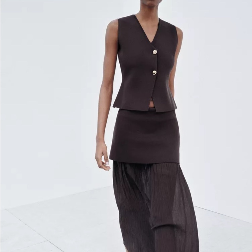 Zara women’s knit vest top and pleated knit skirt set size S